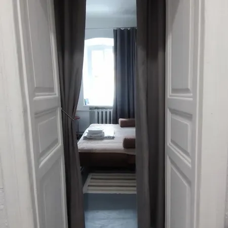 в центре недалеко от пляжа отрада Apartment