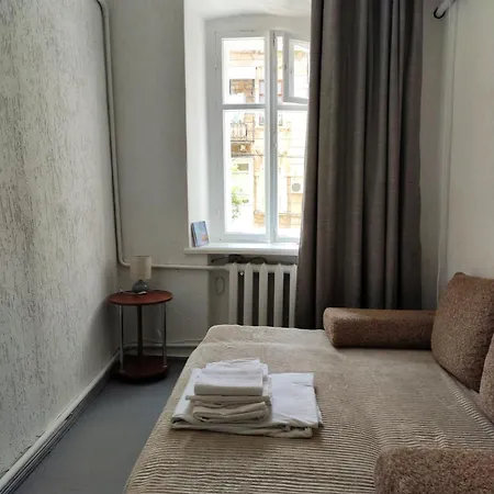 в центре недалеко от пляжа отрада Apartment *