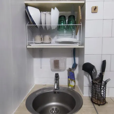 в центре недалеко от пляжа отрада Apartment *