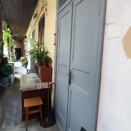 Apartment в центре недалеко от пляжа отрада Odesa